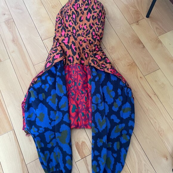 Colourful Leopard-Print Farm Rio Hooded Cropped Puffer Jacket in size Medium - Picture 8 of 14